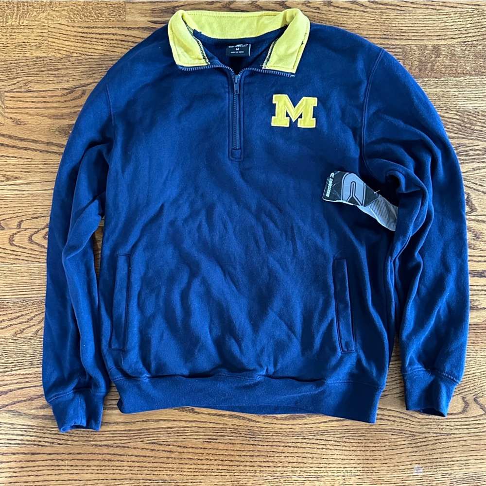 Men’s Med. Michigan 1/4 Zip | Colosseum